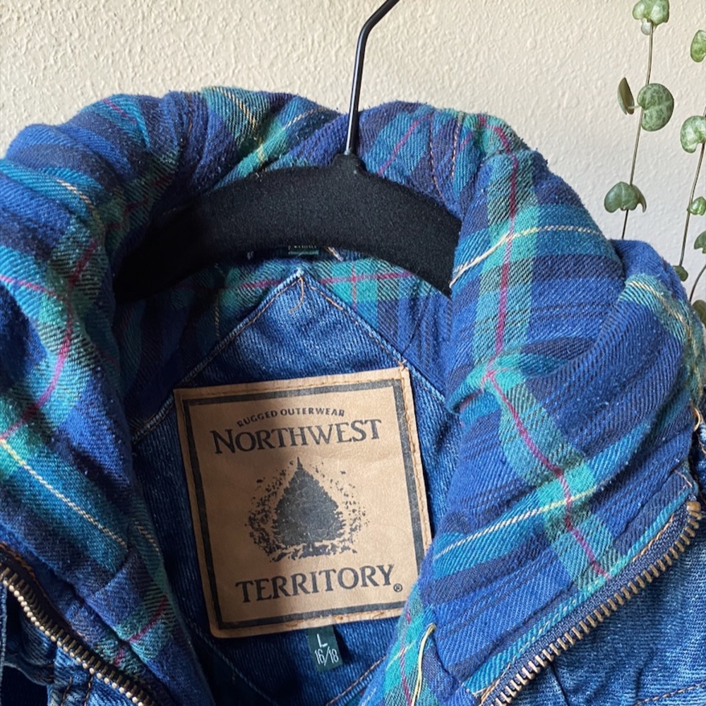 Flannel lined jean jacket 🧢👖